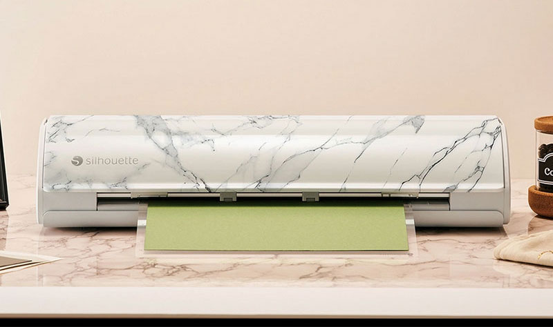 Silhouette Cameo 5 Bianco Carrara on desktop